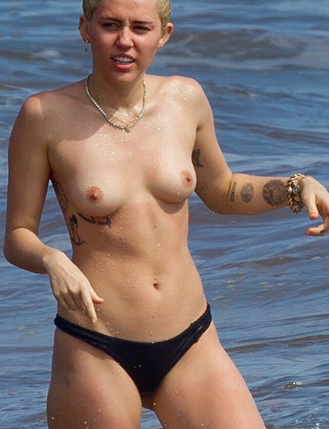 Miley Cyrus Tits 4 of 10 pics