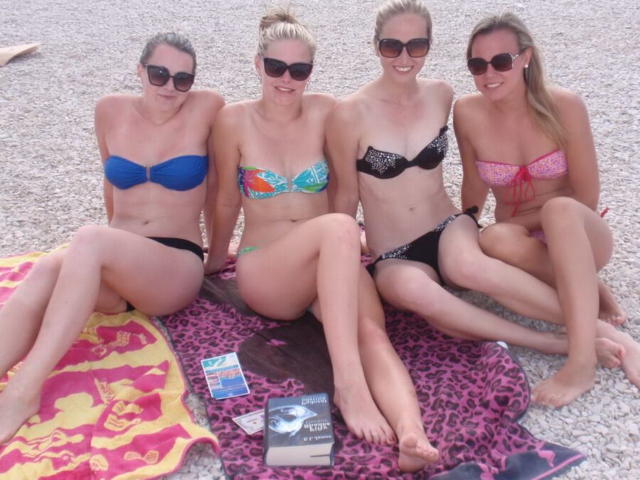 Sorority Girls in Groups: Who do you like? & What would you Do? 16 of 24 pics