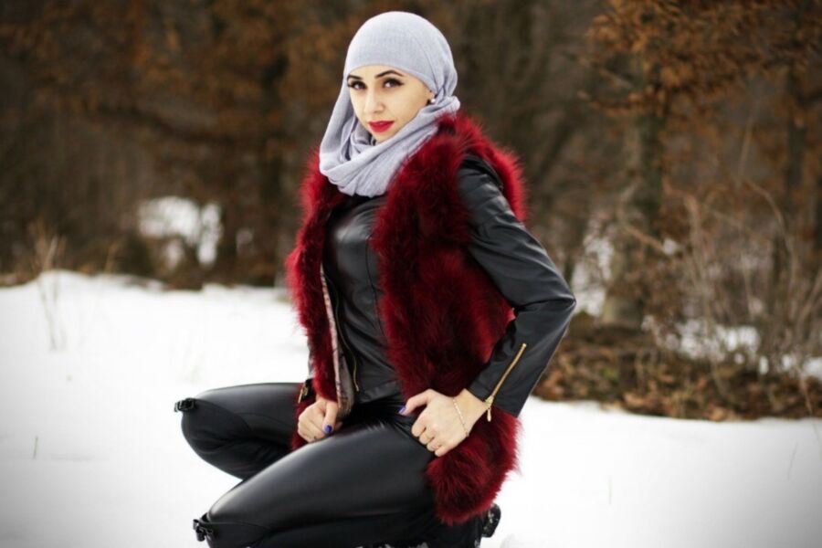 European Hijabi Arab Girl 16 of 16 pics