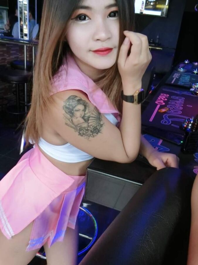 Thai Bargirl Chompu Pattaya 16 of 46 pics
