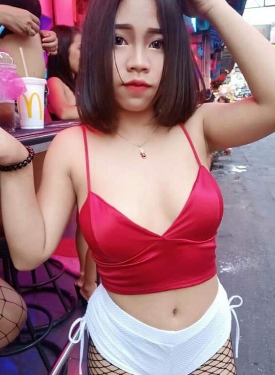 Thai Bargirl Earn Pattaya 9 of 33 pics