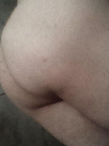 My nude ass 6 of 13 pics