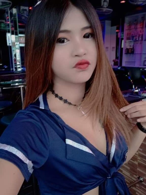 Thai Bargirl Chompu Pattaya 10 of 46 pics