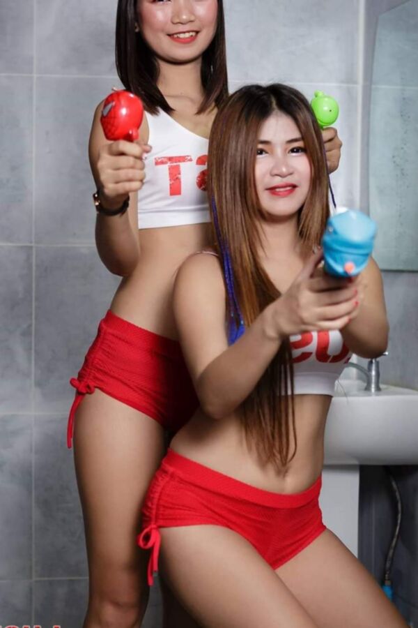 Thai Bargirl Chompu Pattaya 23 of 46 pics