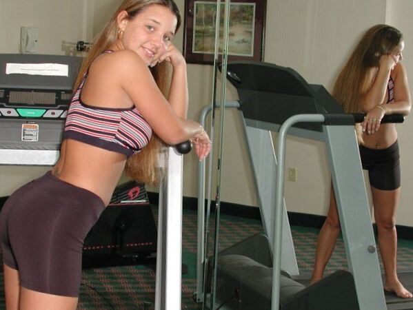 teen with nice rack at the gym 13 of 37 pics