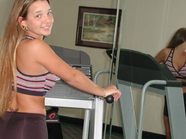 teen with nice rack at the gym 11 of 37 pics