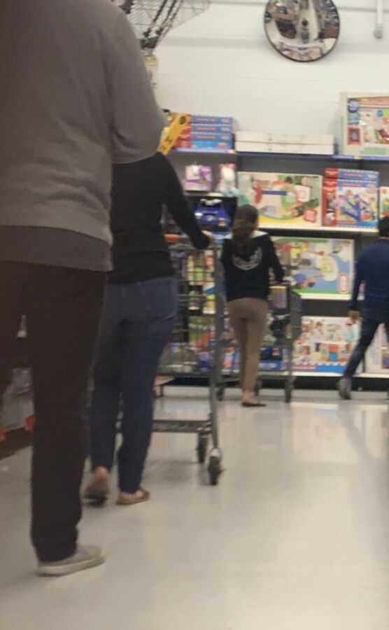 Walmart whore 5 of 29 pics