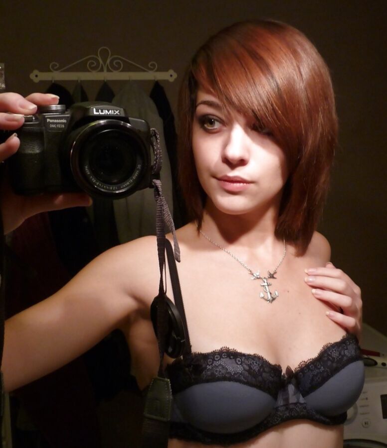 Hot Emo Teen 9 of 64 pics