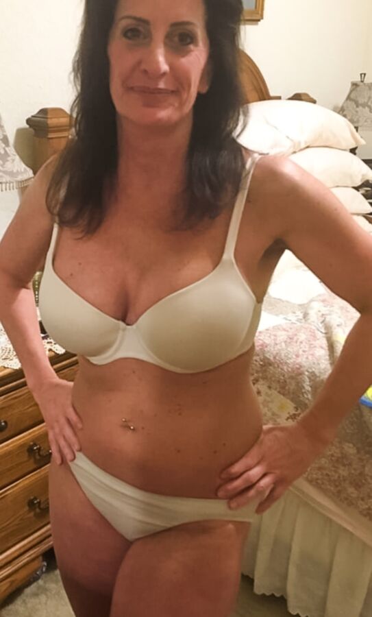 American milf huge tits bitch spreading 16 of 35 pics