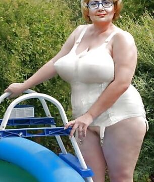 Mature Italian BBW Sammy 17 of 102 pics