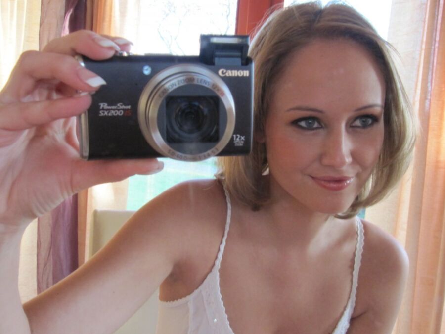 ......Bonnie .....Russian amateur girlfriend...hot selfies 23 of 46 pics