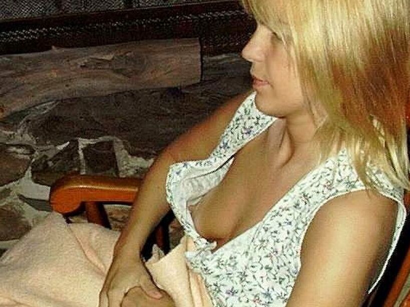 Enjoying the view (Downblouse and Nipple Slips) 24 of 31 pics