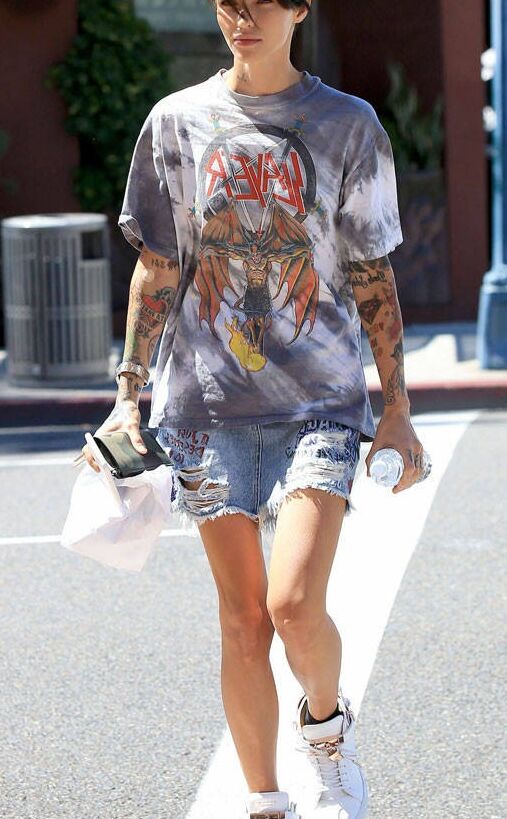 Ruby Rose (too bad she is gay) 2 of 10 pics