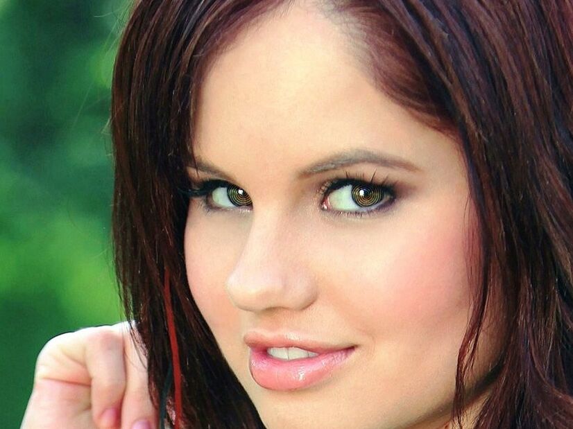 Sexy Actresses - Debby Ryan 3 of 15 pics