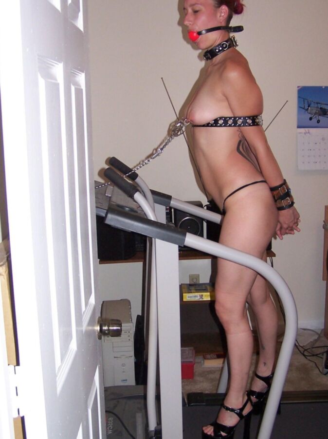 treadmill bondage - heel training 2 of 20 pics