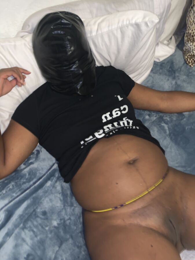 Ebony Sub obeys 1 of 4 pics