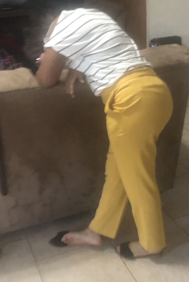 Sneaky shots of  friend in yellow pants with her muscle booty 9 of 29 pics