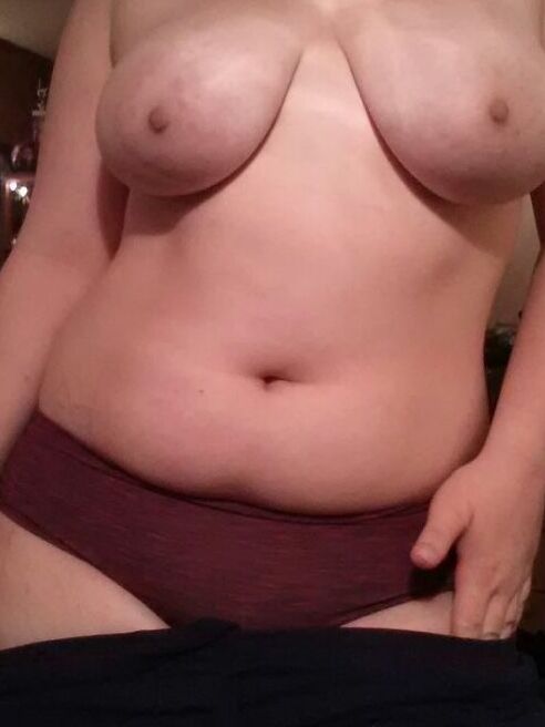 Uncensored outdoor belly chubby
