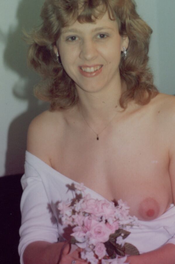 Retro Gold - Amateur - Nippletastic - mature with curly hair 13 of 61 pics