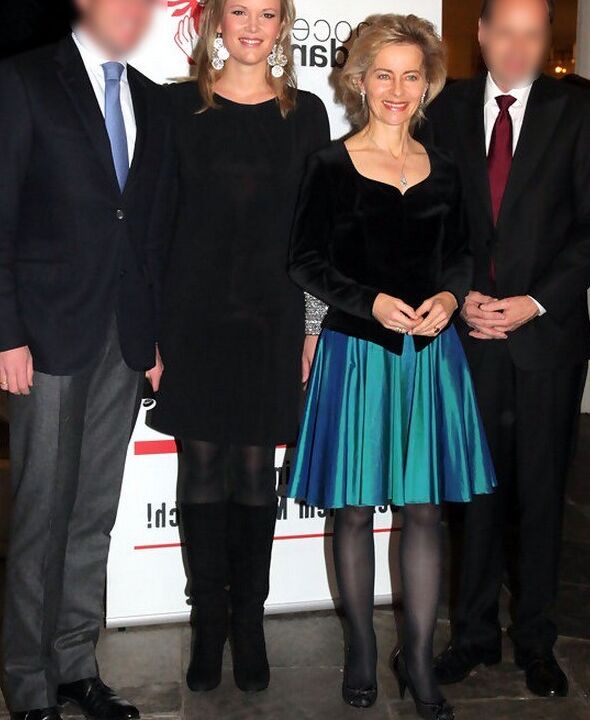 Ursula von der Leyen - Uber Political GILF in Pantyhose 5 of 5 pics