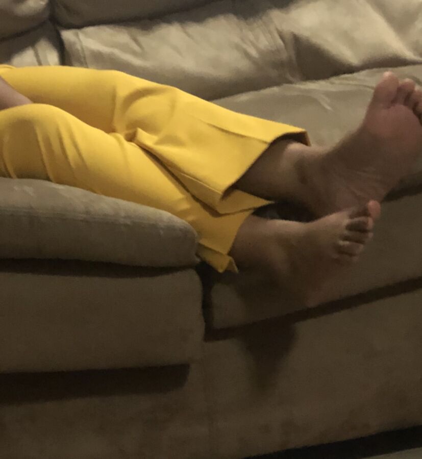 Sneaky shots of  friend in yellow pants with her muscle booty 18 of 29 pics
