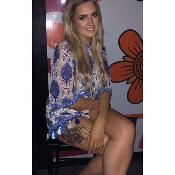 Chavs Showing Sexy Arse,Legs And Tits For You To Look At 16 of 37 pics
