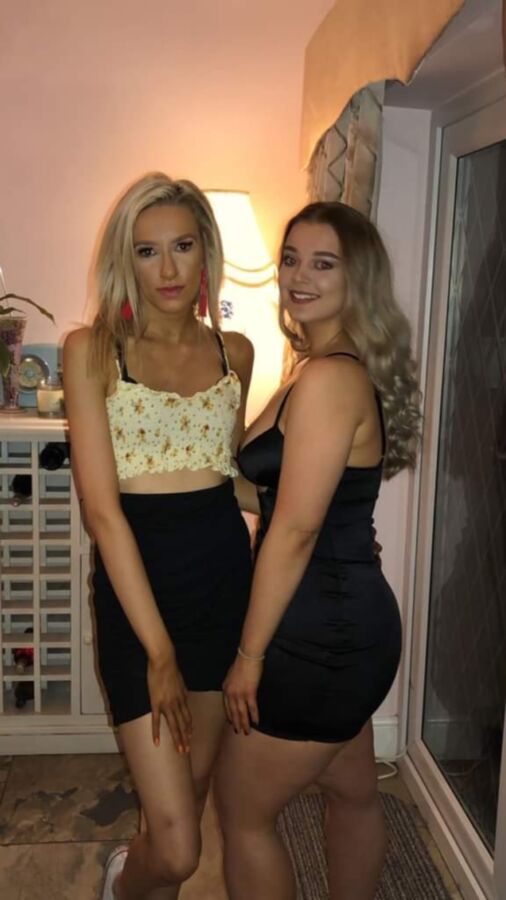 Chavs Showing Sexy Arse,Legs And Tits For You To Look At 2 of 37 pics