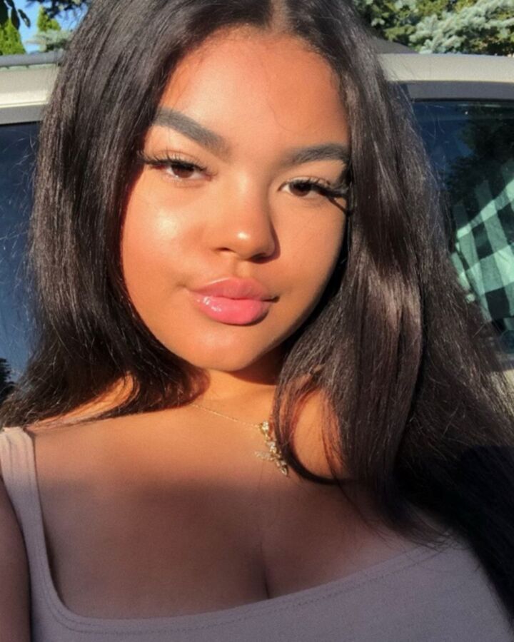 BUSTY BLACK TEEN JAYLIN 4 of 32 pics