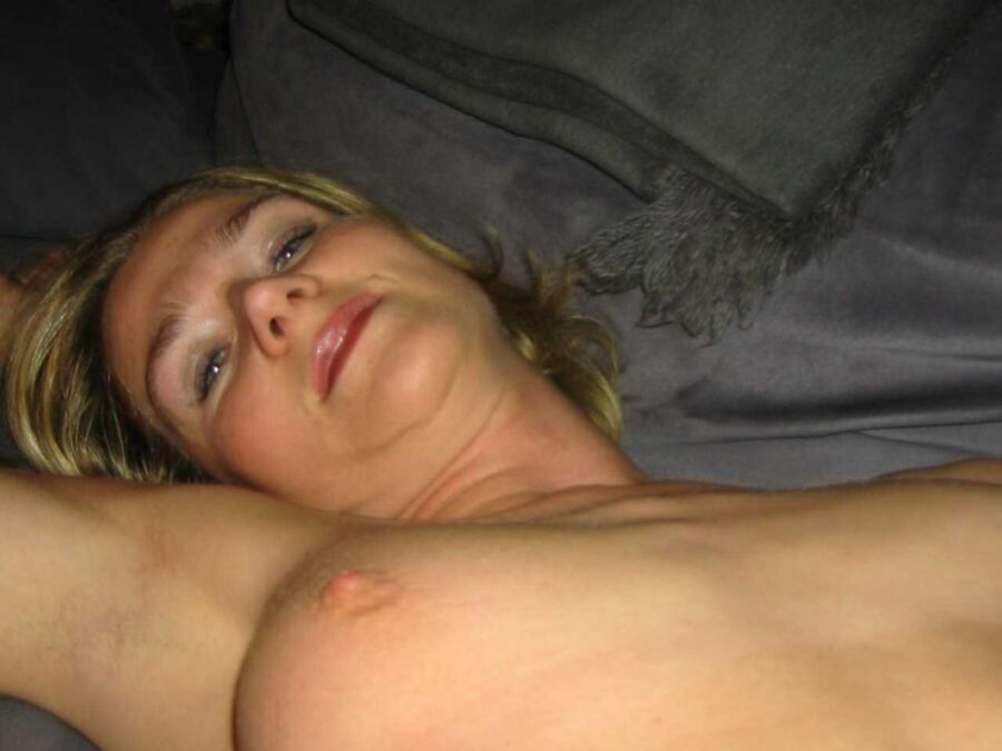 Blonde Skinny MILF With A Nice Hairy Cunt 17 of 24 pics