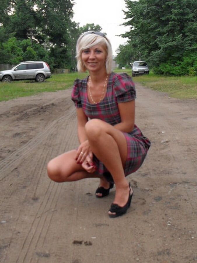Sexy Blonde Russian Skinny MILF 1 of 217 pics