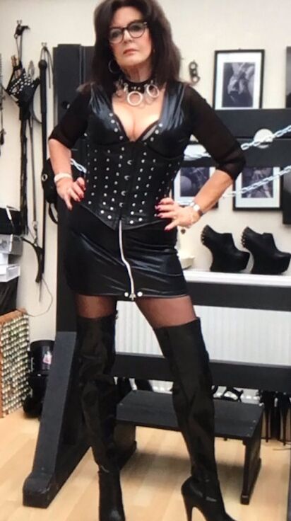 Mistress Sophie aka Sherry Lever 12 of 49 pics