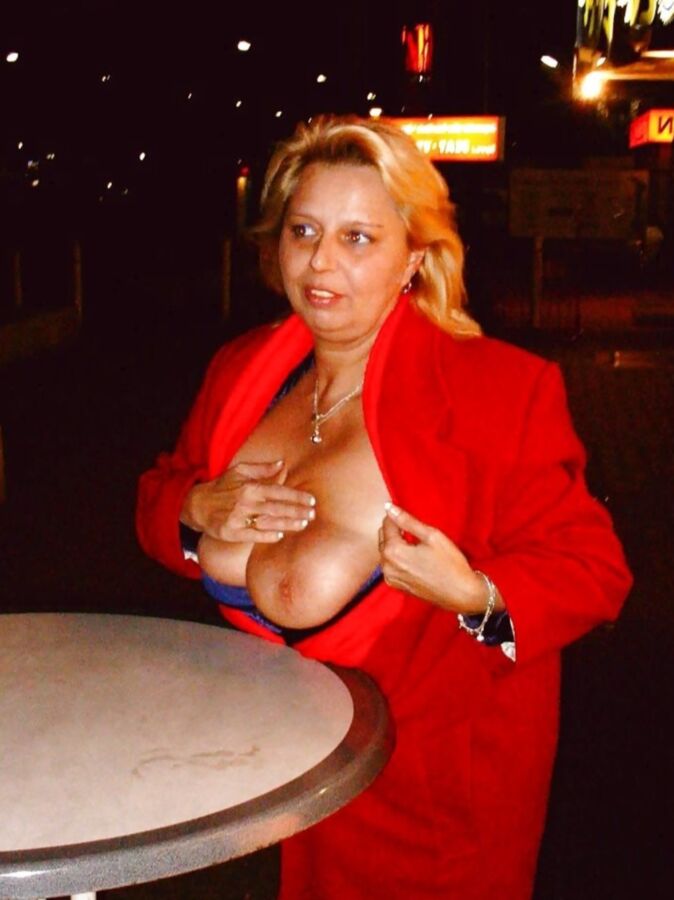 chubby milf from berlin 13 of 16 pics