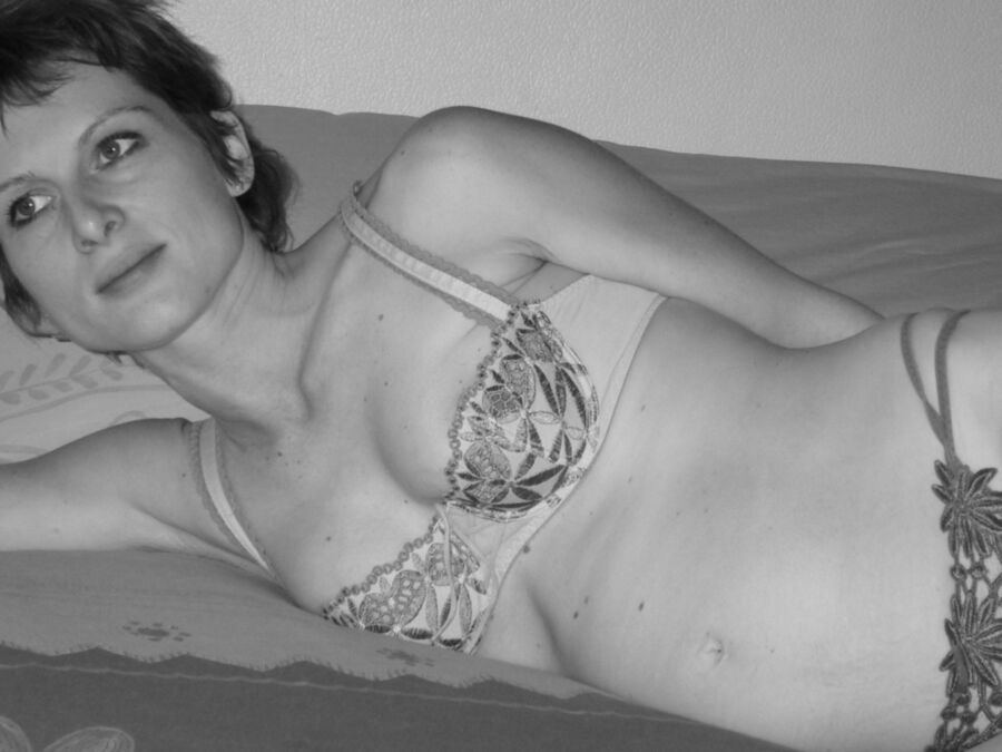 Sexy Skinny And Preggo MILF Marianne 7 of 157 pics