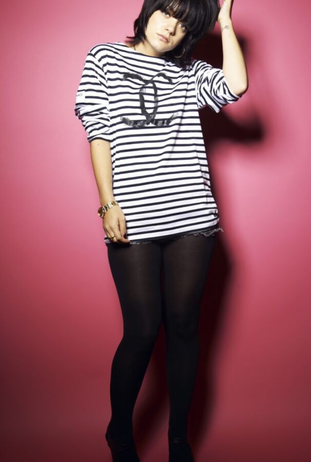 Lilly Allen - Chav Cunt UK Singer in Tights 18 of 33 pics