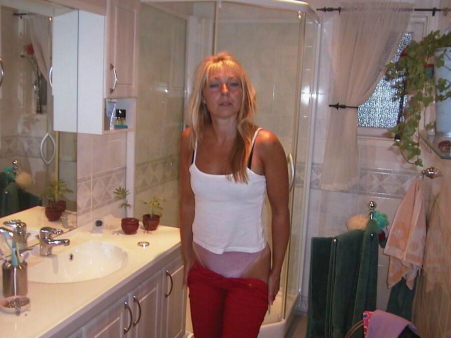 Norwegian Skinny Blonde MILF  2 of 114 pics