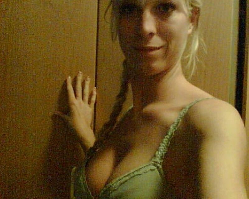 French blonde amateur posing and more 7 of 216 pics
