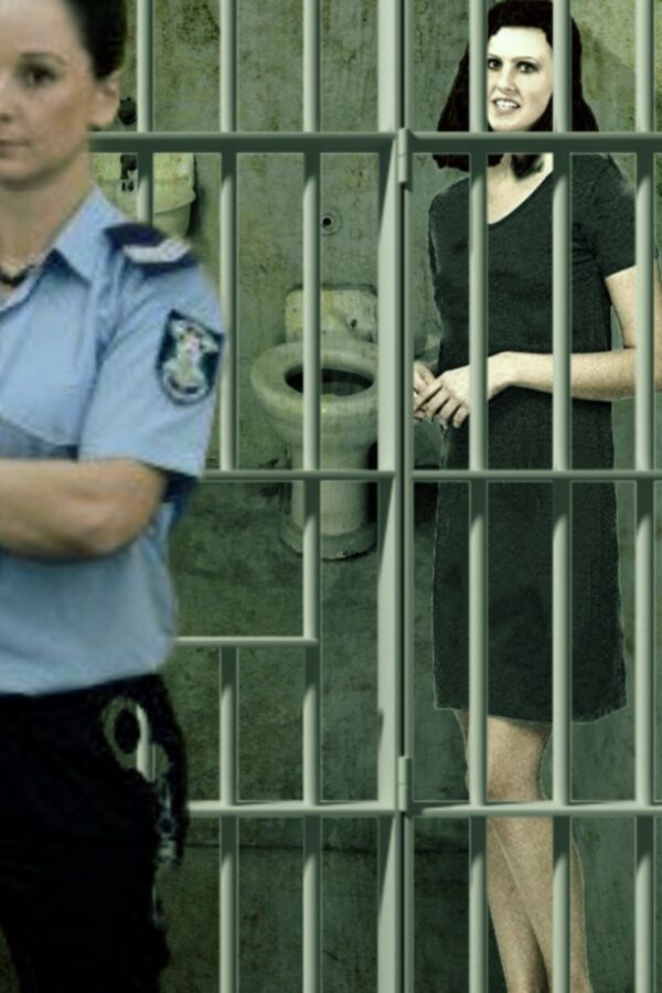 Bankraeuberin landet im Knast - Female bank robber in prison 7 of 8 pics
