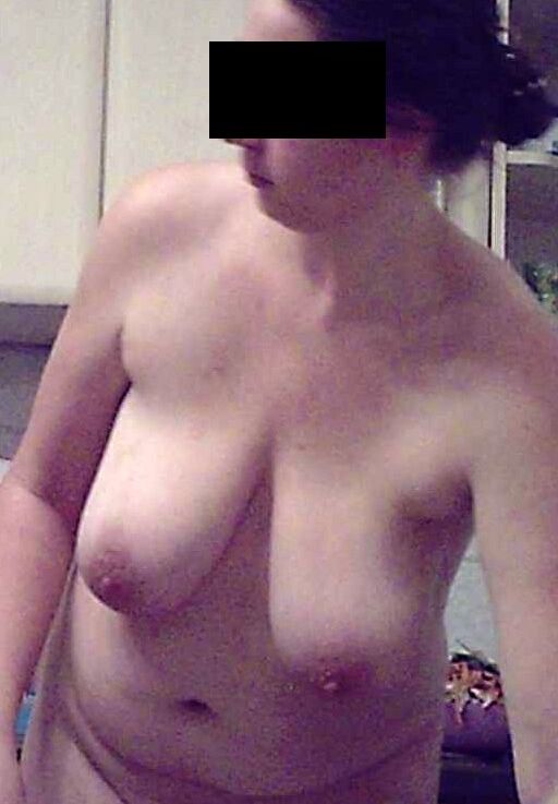 Meine Ehesau Anissa laesst ihre dicken Titten baumeln 8 of 21 pics