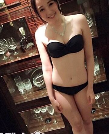 Emiri Suzuhara 12 of 291 pics