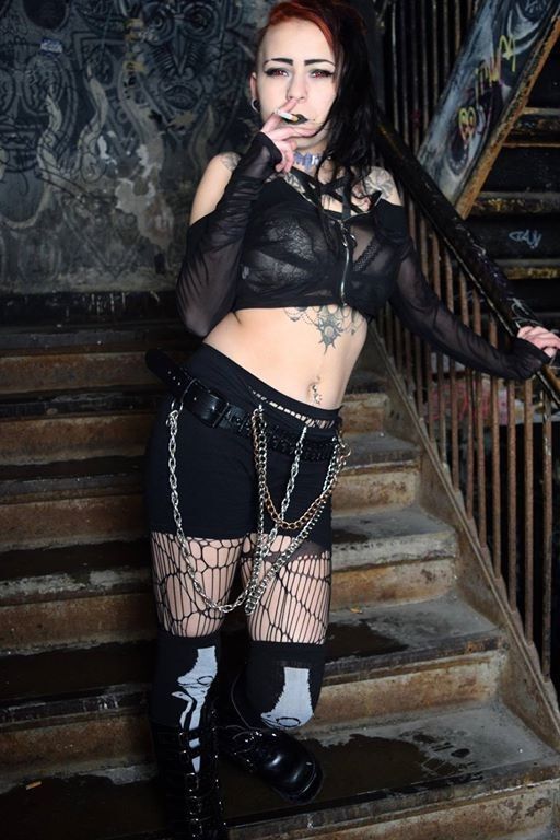 Sarah (hot Big Tiddied Goth GF) wants your attention. BAD WILD  16 of 40 pics