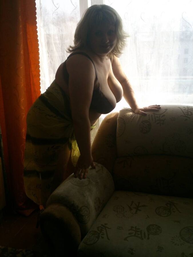 Blonde Russian BBW milf with nice face 7 of 17 pics