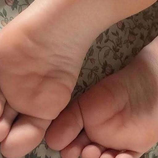 BELGIAN YOUNG FEET 11 of 17 pics