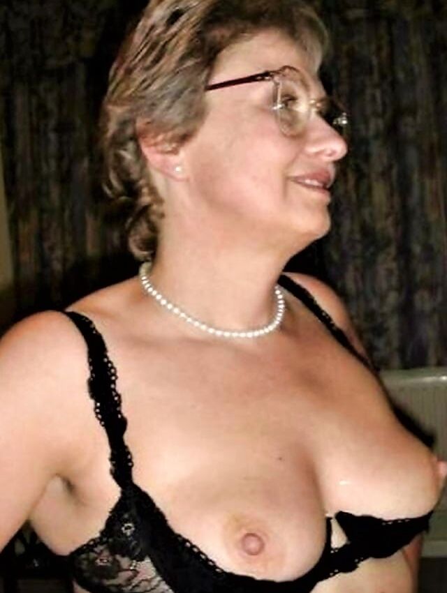 Gran has discovered shelf bras (no captions) 3 of 8 pics