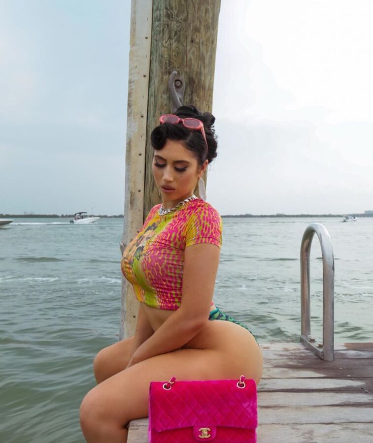 Porn kali uchis Cock & Porn kali uchis Kali Uchis
