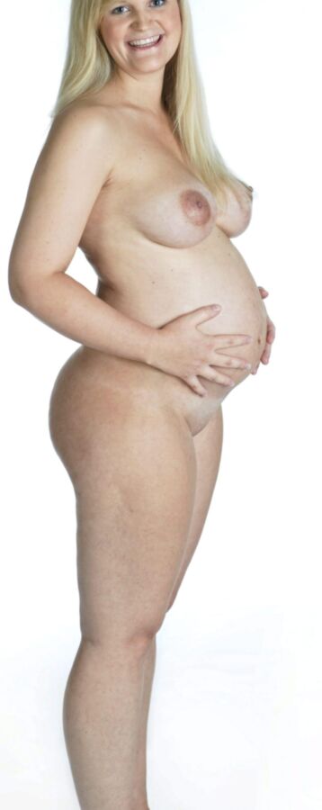 Pregnant women posing nude