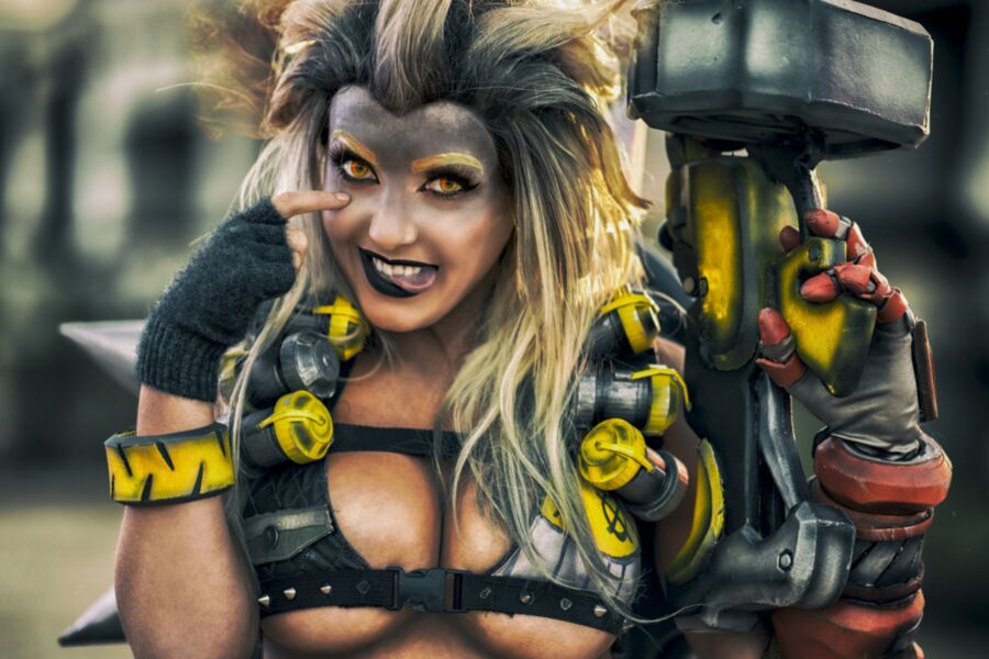 Jessica Nigri Gumster Junkrat - Nuded Photo.