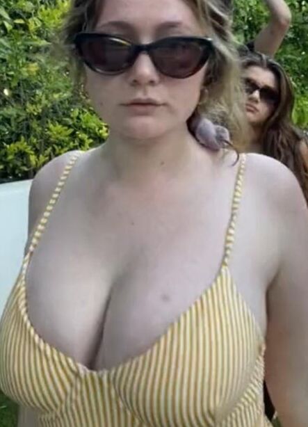 Emma Kenney Tits