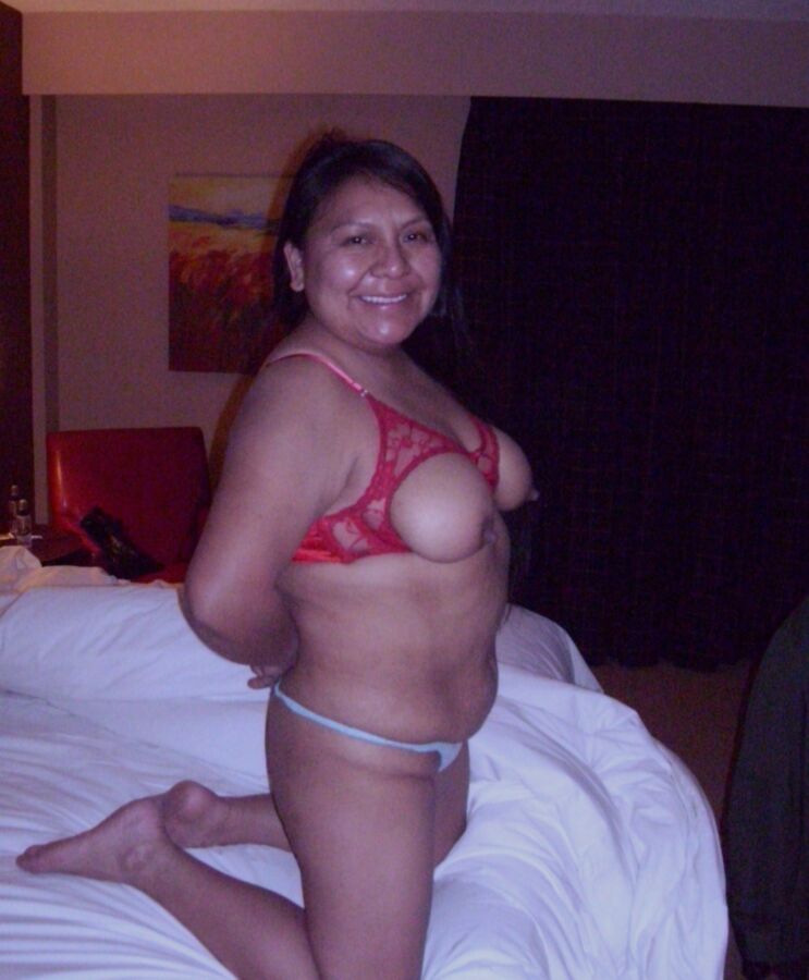 Native Navajo gal - Nuded Photo.