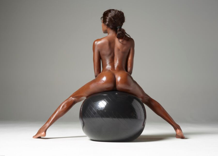 Simone - Body And Ball.