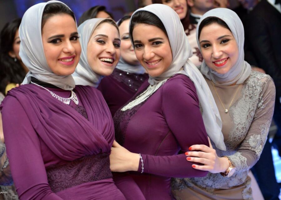 hijab muslim women tight dresses.